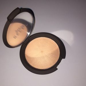 Jacklyn Hill x Becca - highlighter